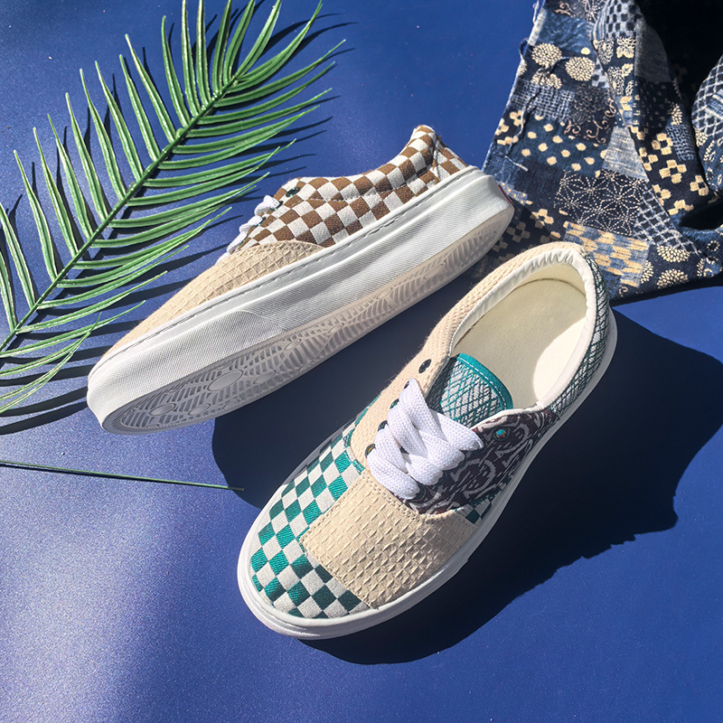 Versatile and Trendy Spliced Canvas Low-top Shoes, Light Luxury Vintage Style, Fashionable for Couples, Comfortable and Lightweight, Wear-resistant and Anti-slip, with a Simple and Stylish Design. Suitable for Students, Casual Skate Shoes, Unisex - Image 6